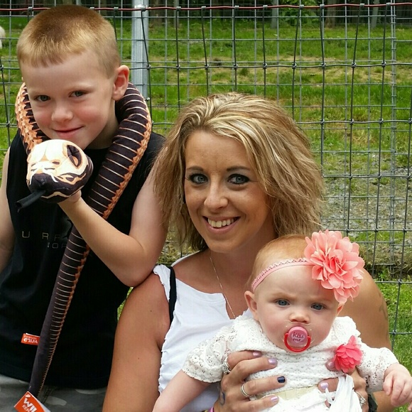 Meet your Posher, Savanna - Picture 3 of 4